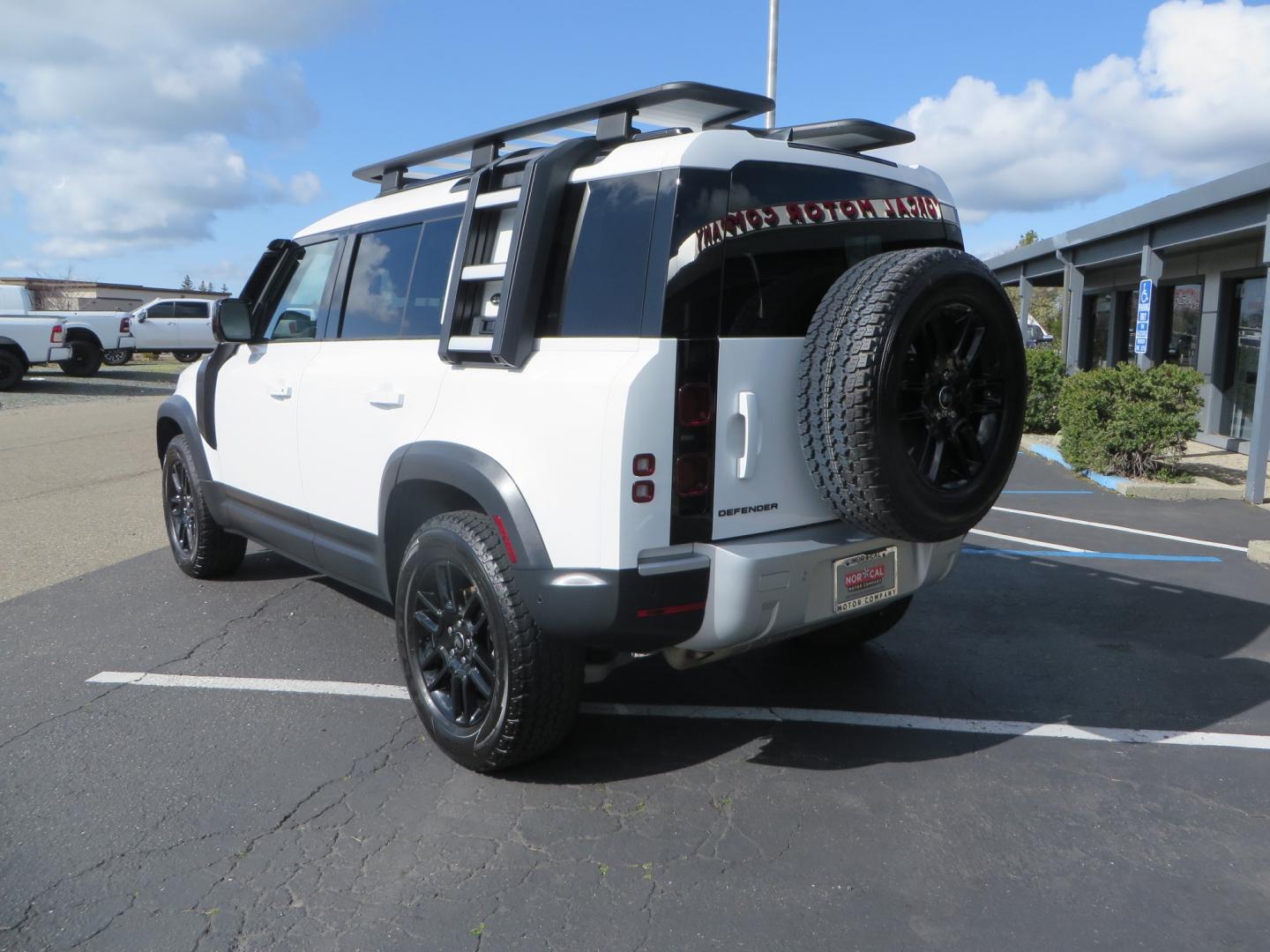 2022 White Land Rover Defender 110 S (SALEJ7RX6N2) with an 2.0L L4 DOHC 16V engine, 8A transmission, located at 2630 Grass Valley Highway, Auburn, CA, 95603, (530) 508-5100, 38.937893, -121.095482 - Photo#6